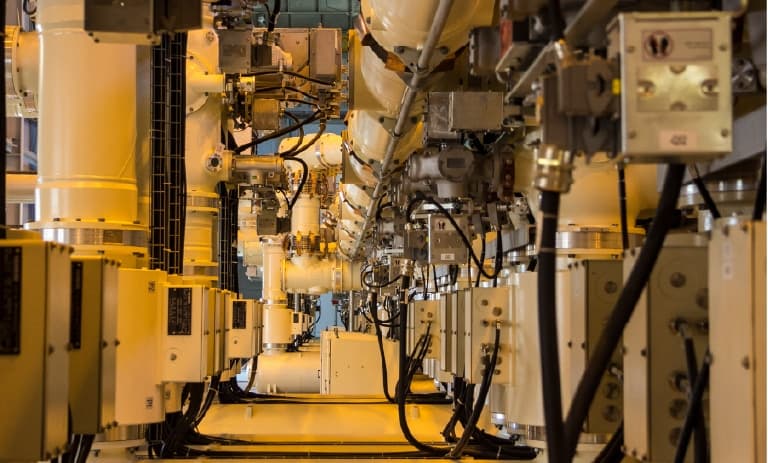 Painel de distribuição com isolamento a gás GIS